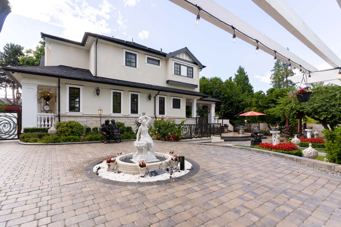 Minto Crescent — interior/exterior photograph 3