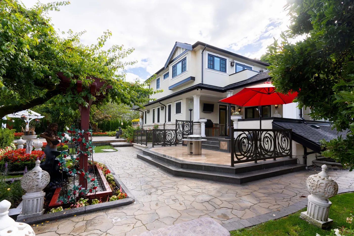 Minto Crescent — interior/exterior photograph 4