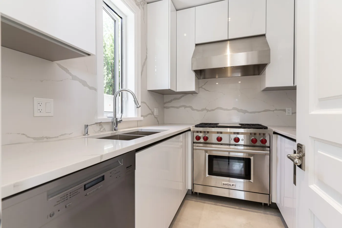Mathers Avenue — interior/exterior photograph 4